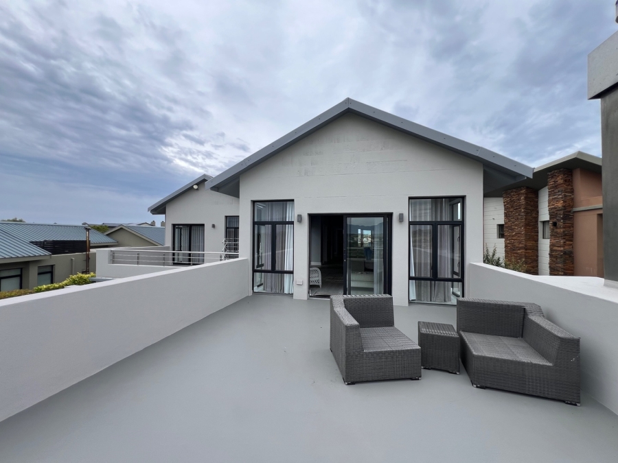 4 Bedroom Property for Sale in Oubaai Western Cape